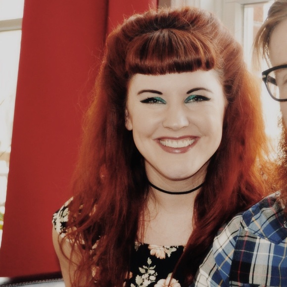 Meet your Posher, Mindy - Picture 3 of 6